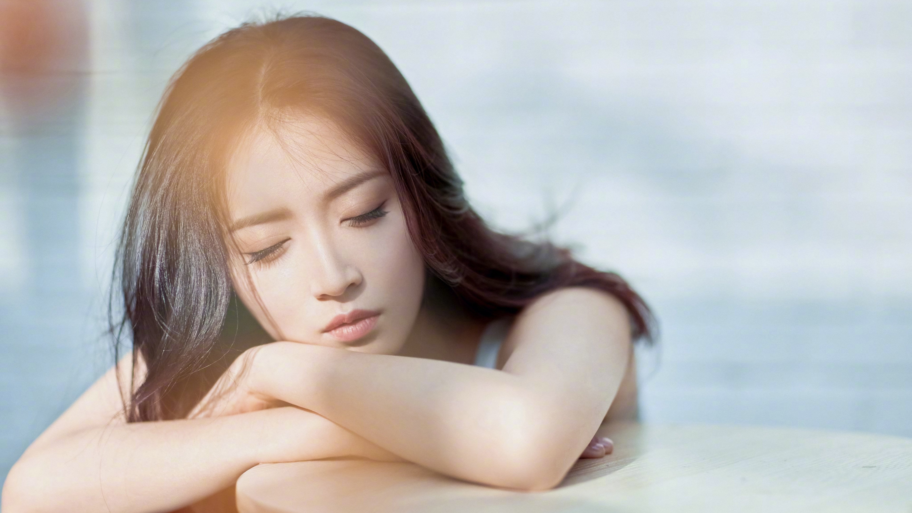 熊猫体育网站入口-队员场下积极参与访谈活动塑造良好公众形象拉近粉丝距离，对参赛人员的采访问题